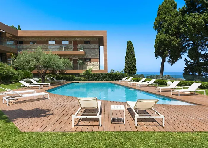 Isola Bella Infinity Suites